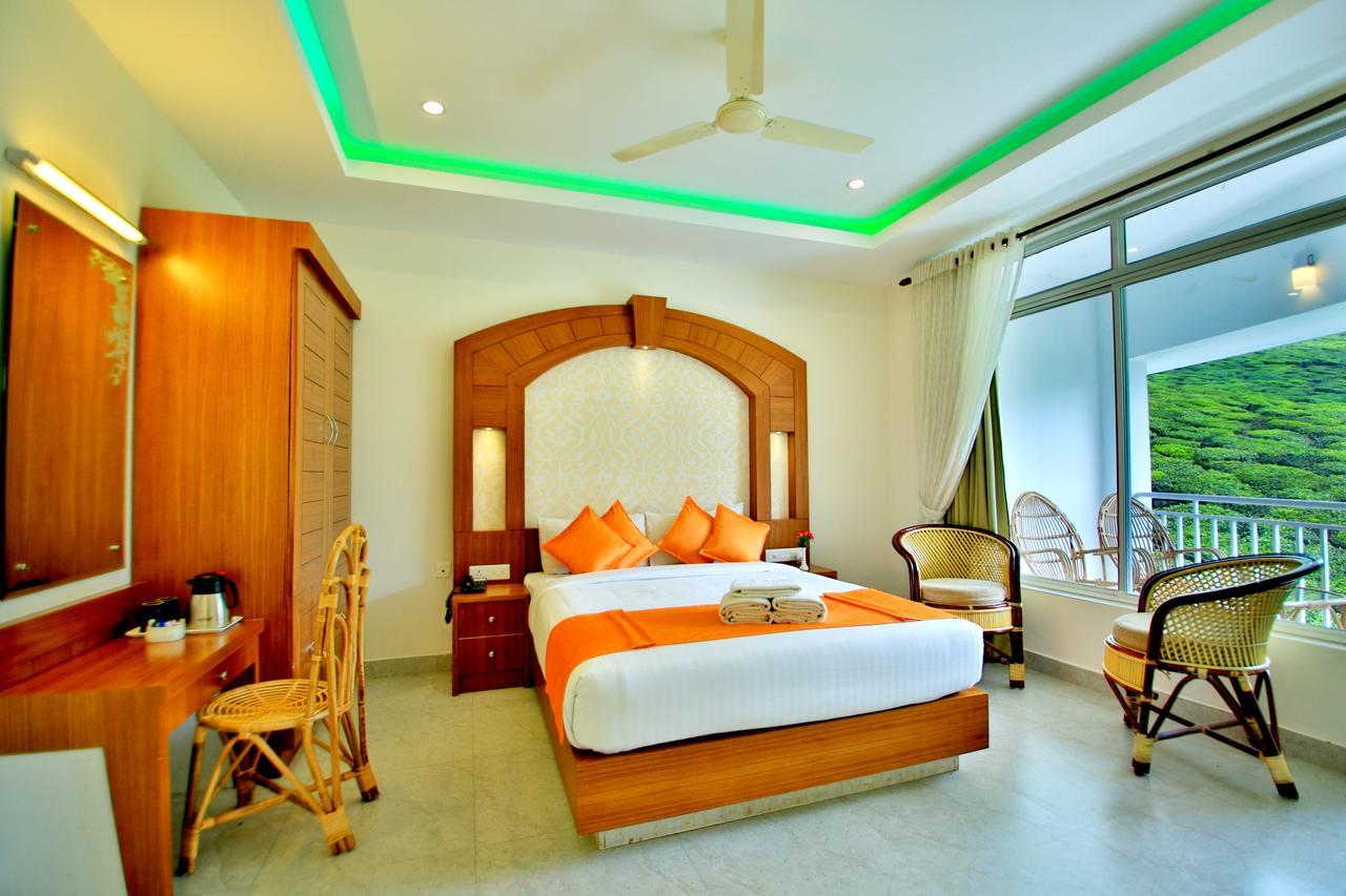 Monsoon Grande Hotel Munnar Kültér fotó